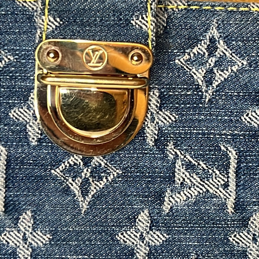 Louis Vuitton Blue Denim Monogram Small Ring Agenda - Picture 7 of 11